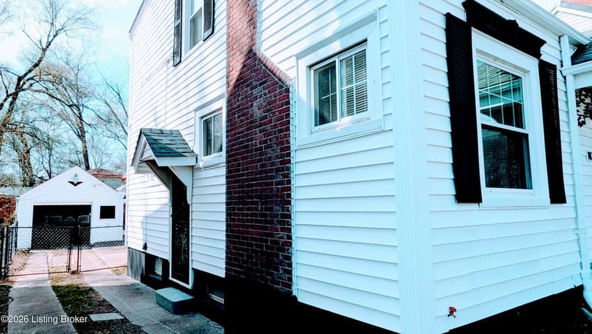 1544 Catalpa St, Louisville - photo 2 of 32