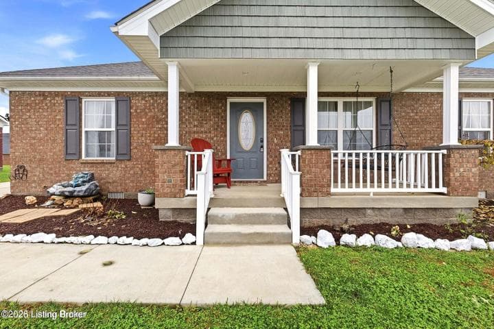 310 Oak Hill Ct, Bardstown - photo 2 of 24