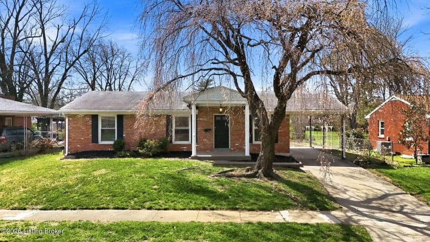 2608 Woodsdale Ave, Louisville - photo 2 of 45
