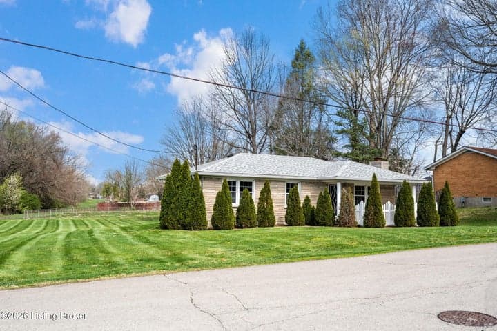 6603 Matthews Rd, Louisville - photo 3 of 36