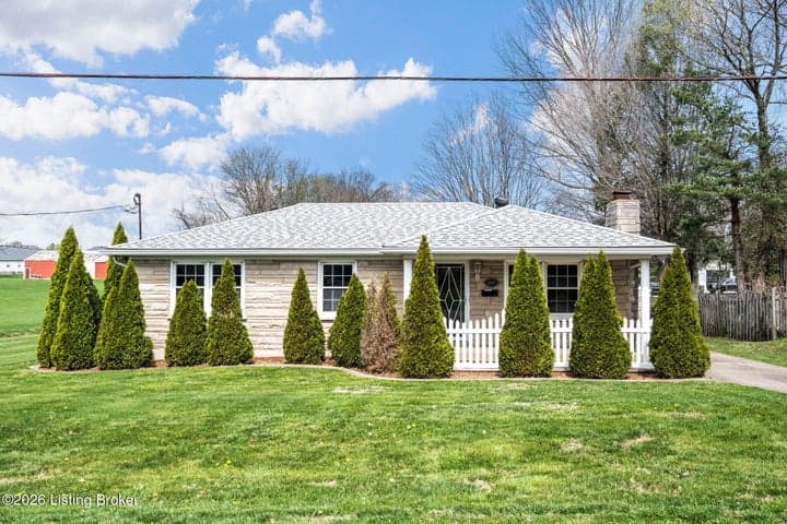 6603 Matthews Rd, Louisville - photo 2 of 36