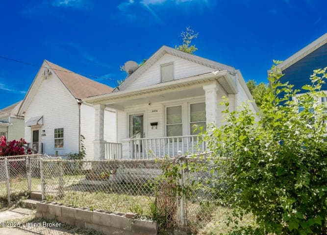 2836 Garfield Ave, Louisville - photo 3 of 38