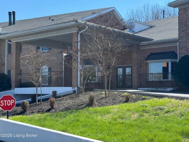 1612 Gardiner Ln, Louisville - photo 2 of 55