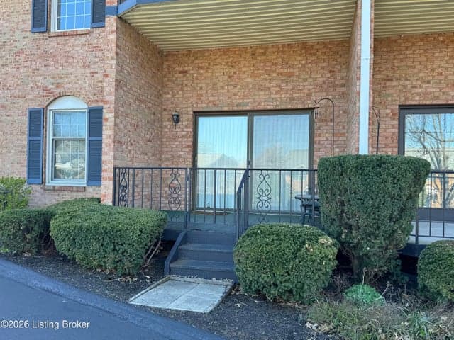 1612 Gardiner Ln, Louisville - photo 5 of 55