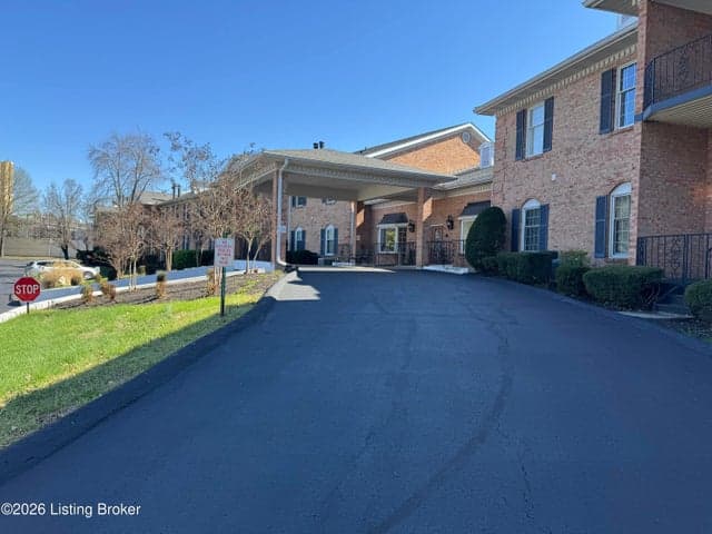 1612 Gardiner Ln, Louisville - photo 3 of 55