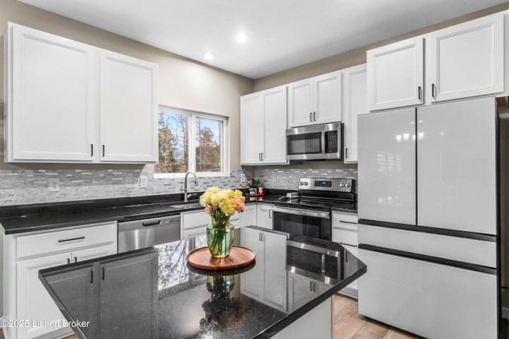 116 Strawberry Fld Dr, Mt Washington - photo 2 of 34