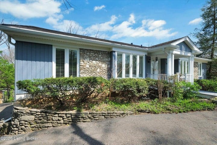 5403 Wending Ct, Louisville - photo 3 of 56