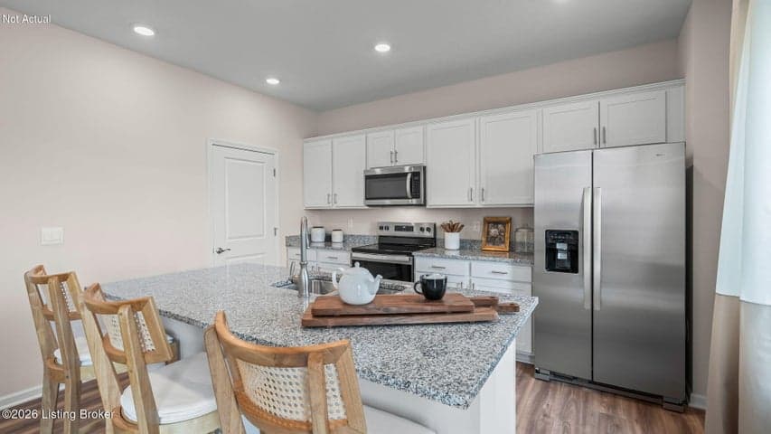 11105 Pheasant Run Ct, Louisville - photo 3 of 47