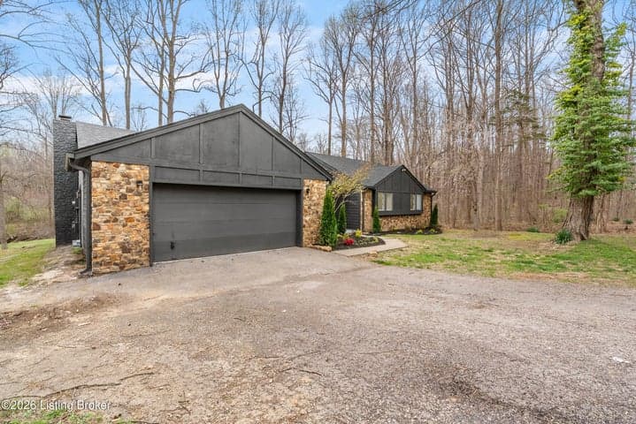 328 Thicket Dr, Elizabethtown - photo 4 of 59