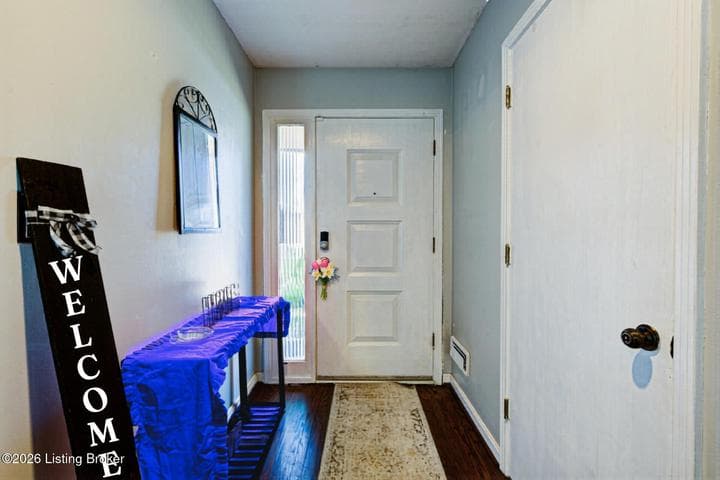 7404 Arapaho Dr, Louisville - photo 3 of 30