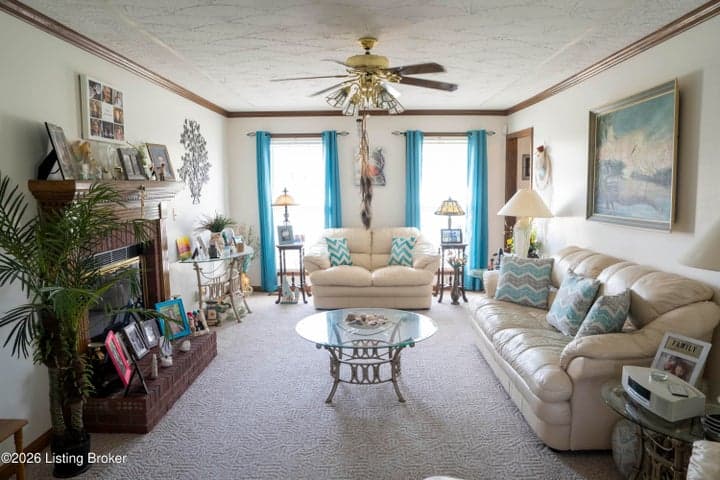 156 Kamp Dr, Mt Washington - photo 4 of 93