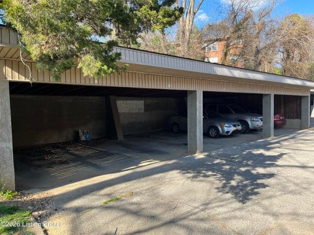 2739 Brownsboro Rd, Louisville - photo 4 of 18