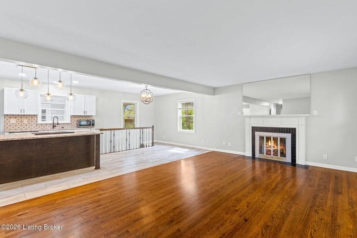 8600 Perry Rd, Louisville - photo 4 of 52