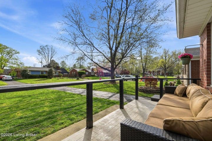 3716 Youngwood Rd, Louisville - photo 5 of 58