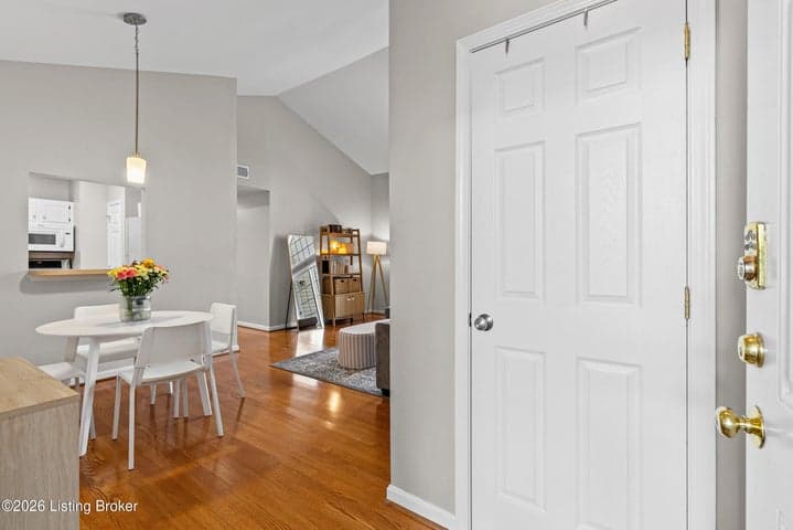 1110 Westlynne Pl, Louisville - photo 4 of 59