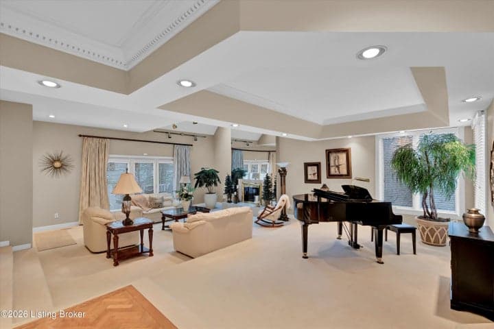 6814 Stone Hill Rd, Louisville - photo 3 of 84