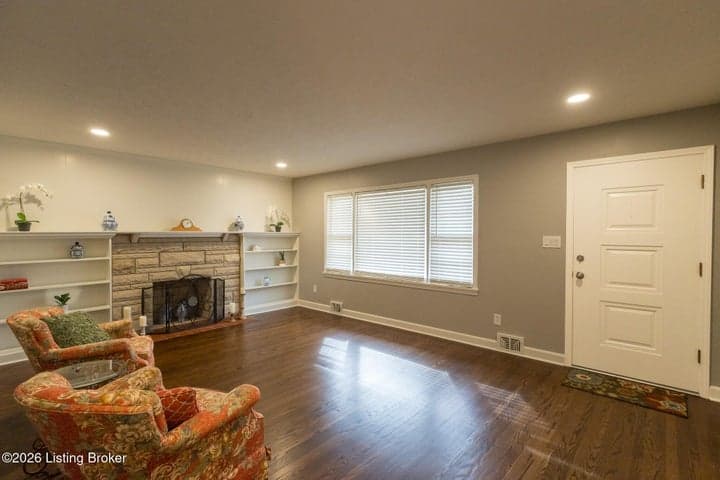 4309 Southridge Dr, Louisville - photo 4 of 53