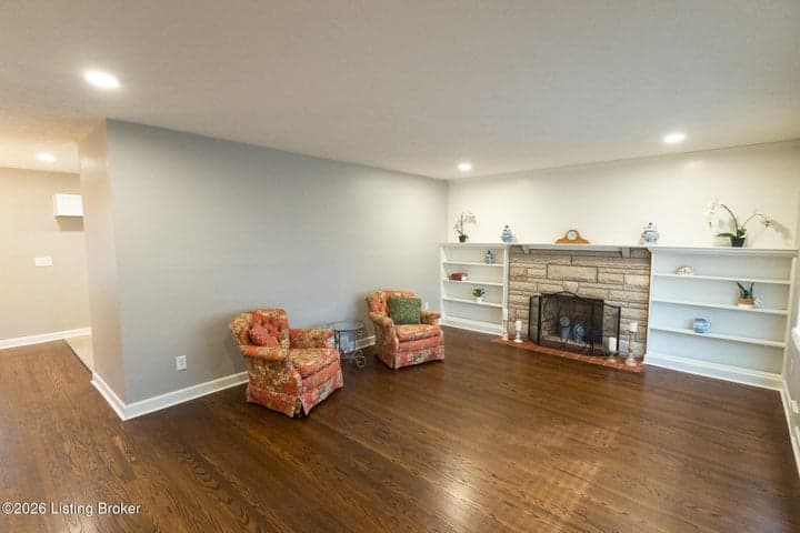 4309 Southridge Dr, Louisville - photo 5 of 53