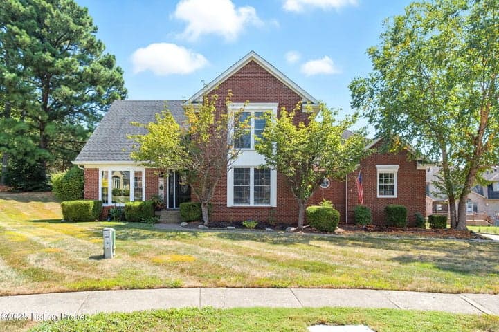 1613 Cristland Rd, Louisville