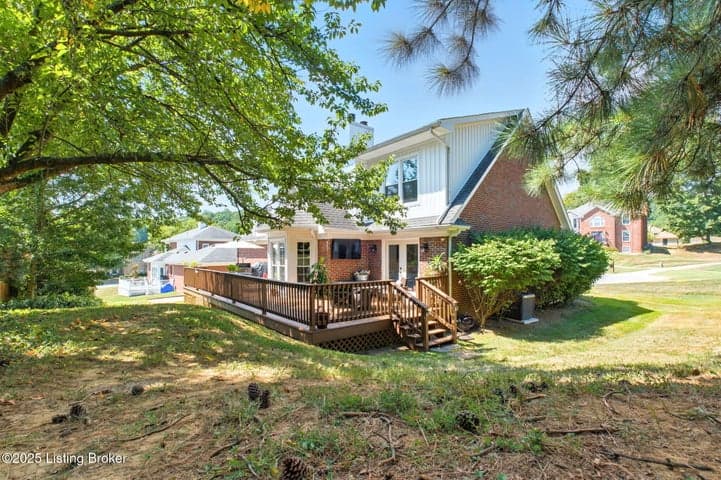 1613 Cristland Rd, Louisville - photo 3 of 75