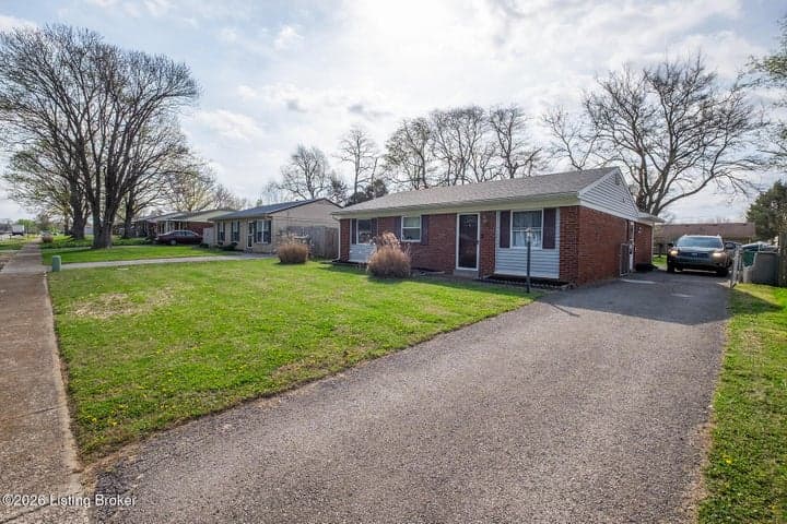 217 Blue Jay Rd, Louisville - photo 4 of 46