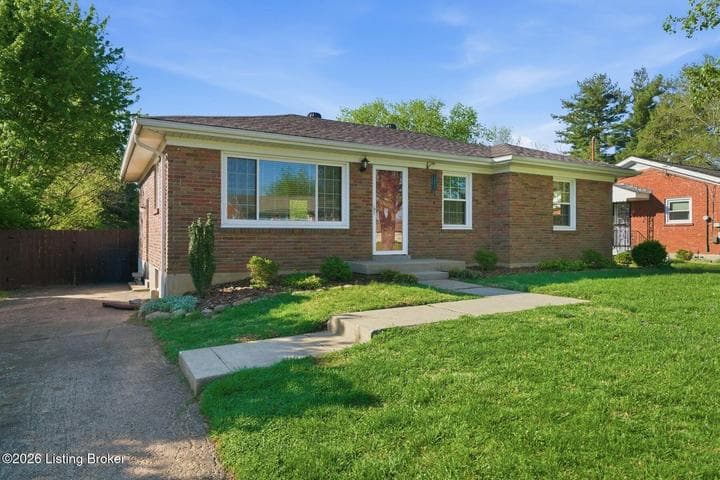 8614 Garydon Dr, Louisville - photo 5 of 47