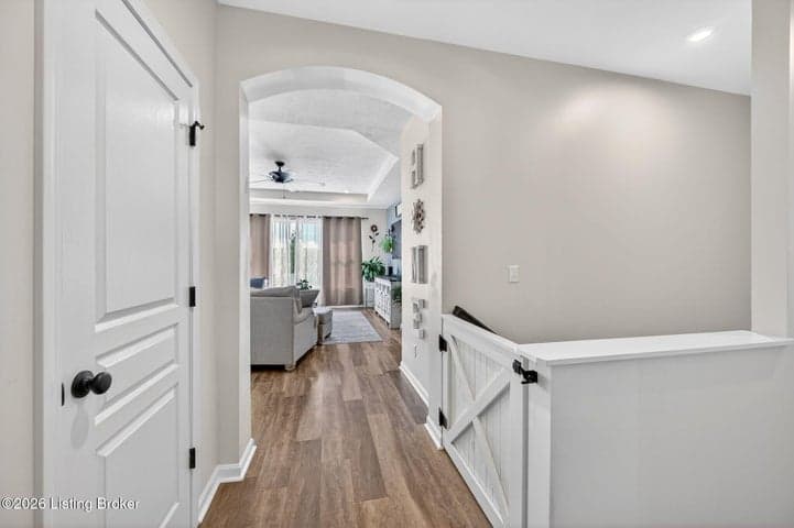 267 Fairwood Way, Shepherdsville - photo 4 of 43