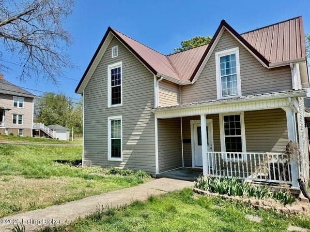 315 Walnut St, Springfield - photo 2 of 22