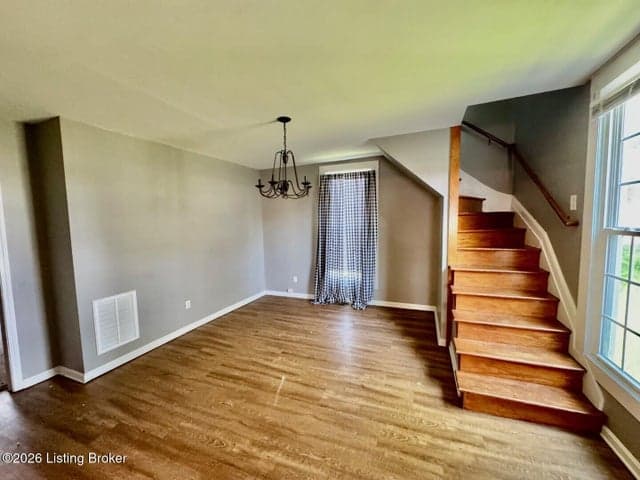 315 Walnut St, Springfield - photo 4 of 22