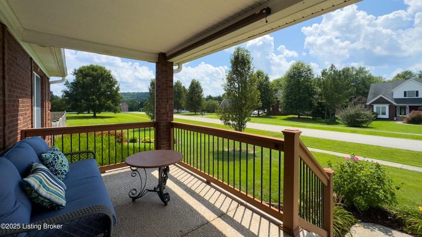 234 Cedar Place Dr, Shepherdsville - photo 5 of 47