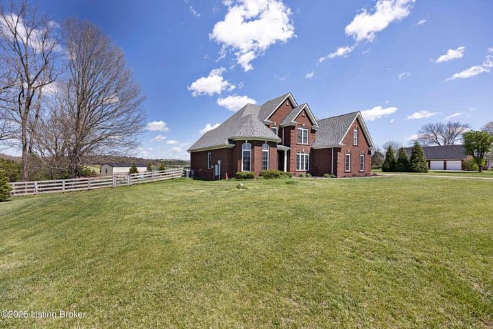 426 Marks Ln, Bardstown - photo 3 of 50