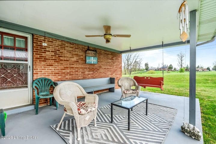 5942 Highway 44, Shepherdsville - photo 3 of 33