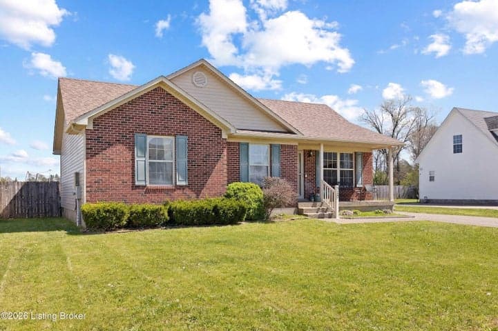 248 Pagoda Ct, Shepherdsville - photo 3 of 27