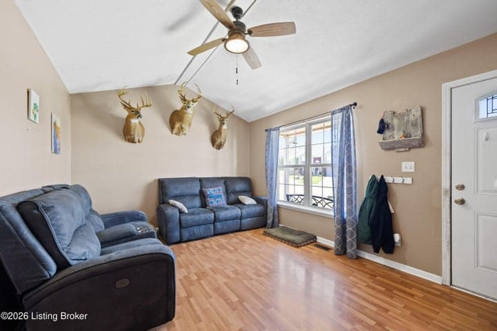 248 Pagoda Ct, Shepherdsville - photo 5 of 27