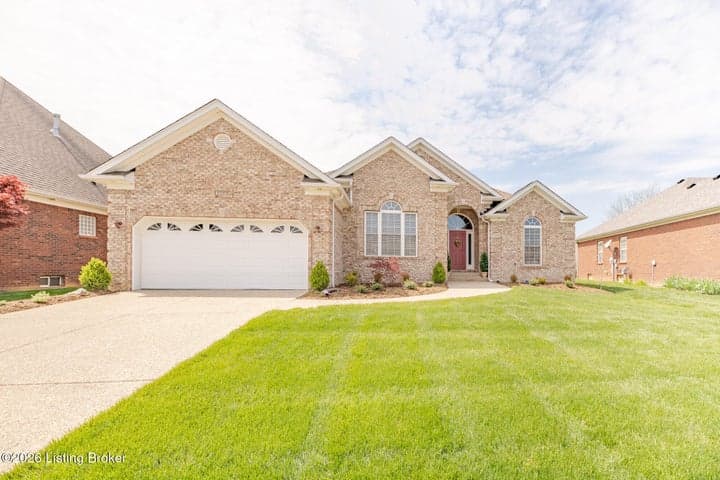 7808 Windgate Dr, Louisville - photo 2 of 60