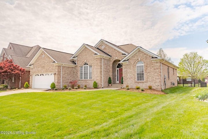 7808 Windgate Dr, Louisville - photo 4 of 60