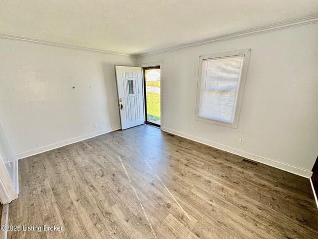 210 Rizer Ave, Springfield - photo 3 of 16