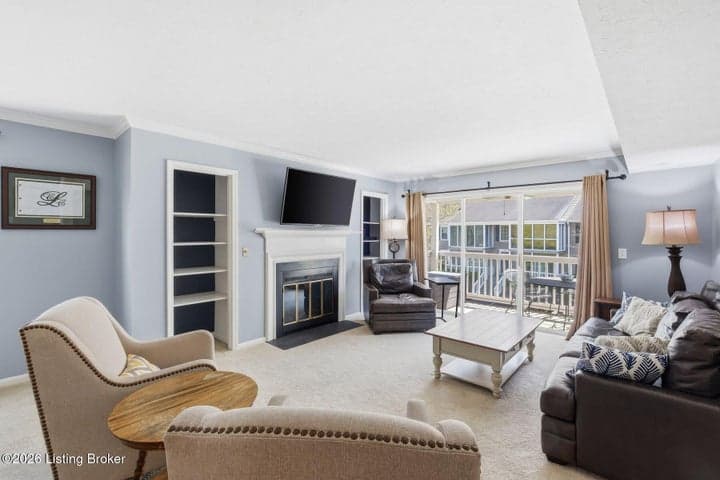 410 Mockingbird Valley Rd, Louisville - photo 3 of 17