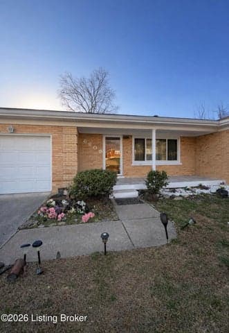 6806 Mariposa Dr, Louisville