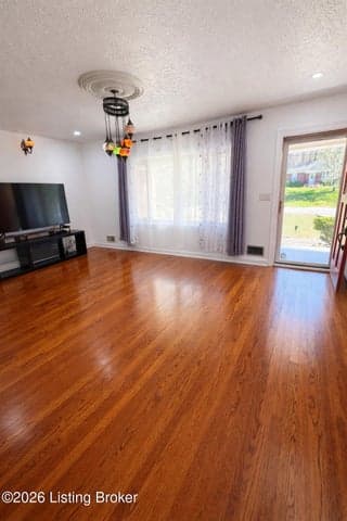 6806 Mariposa Dr, Louisville - photo 5 of 19