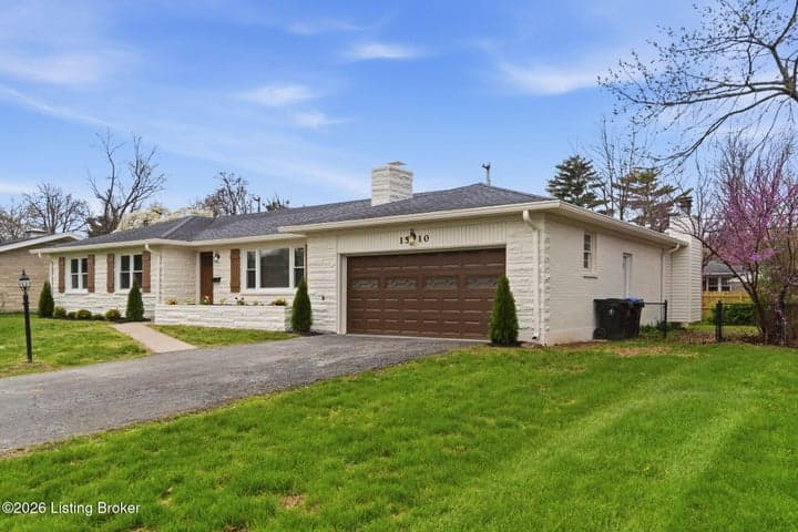 1510 Vivian Ln, Louisville - photo 2 of 64