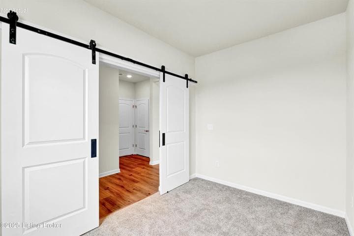 8800 Amaranth Dr, Louisville - photo 4 of 32