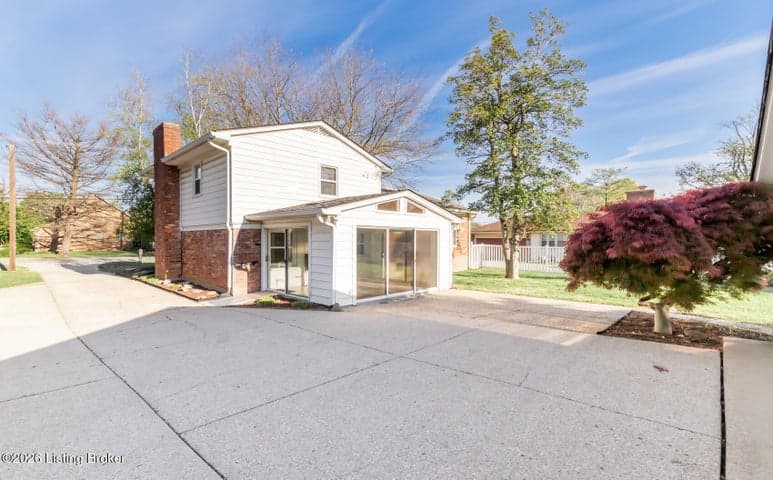 2823 Six Mile Ln, Louisville - photo 5 of 50