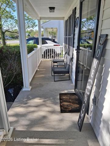 6111 Maravian Dr, Louisville - photo 4 of 20