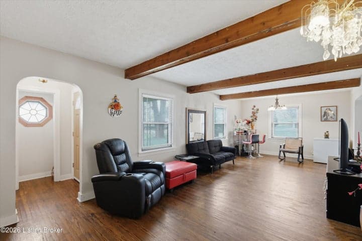 2907 Ralph Ave, Louisville - photo 4 of 31